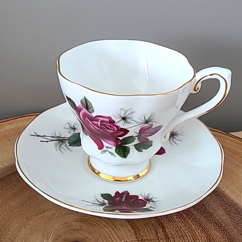*2/$30 summer clearout* Vintage "Royal Grafton" teacup & saucer